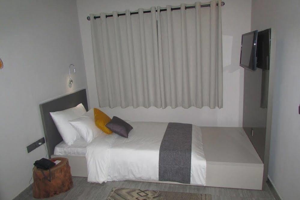 Urbano Hotel By Roots Wiaboman Εξωτερικό φωτογραφία