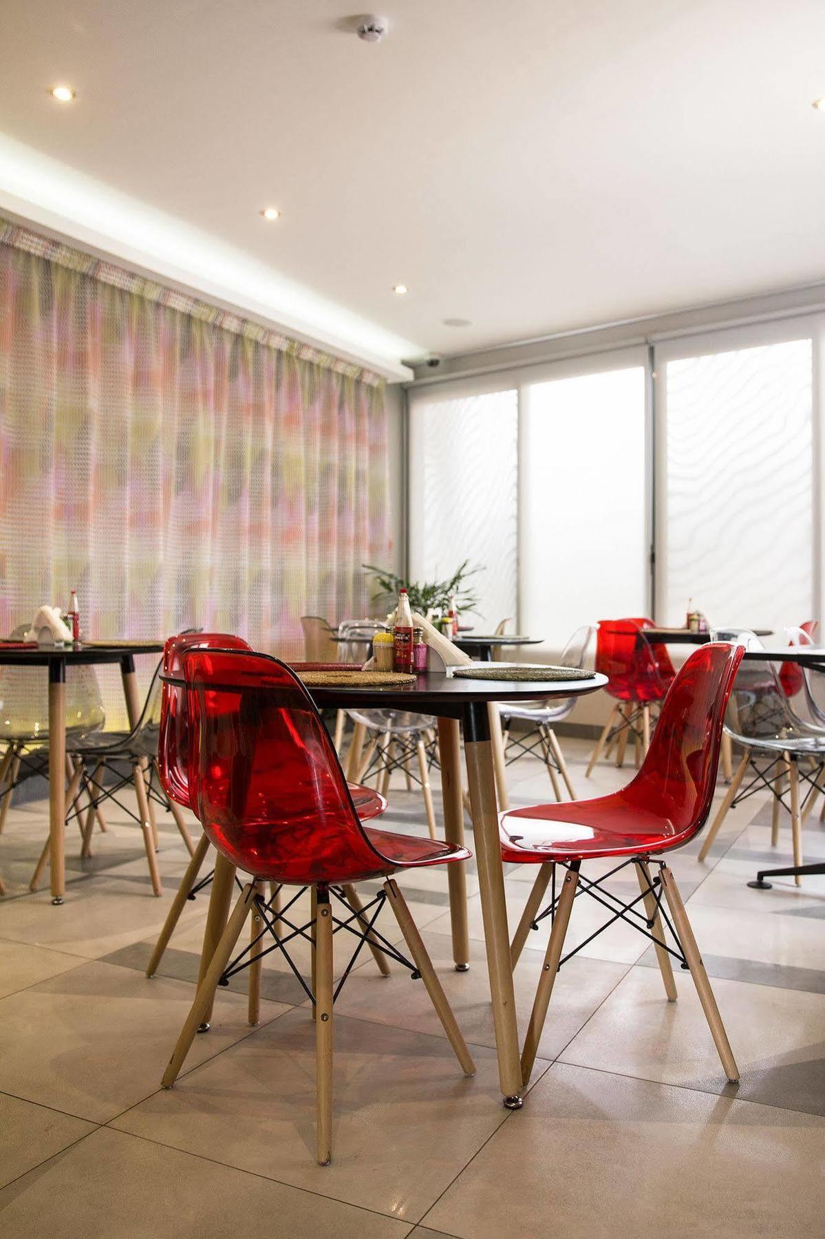 Urbano Hotel By Roots Wiaboman Εξωτερικό φωτογραφία