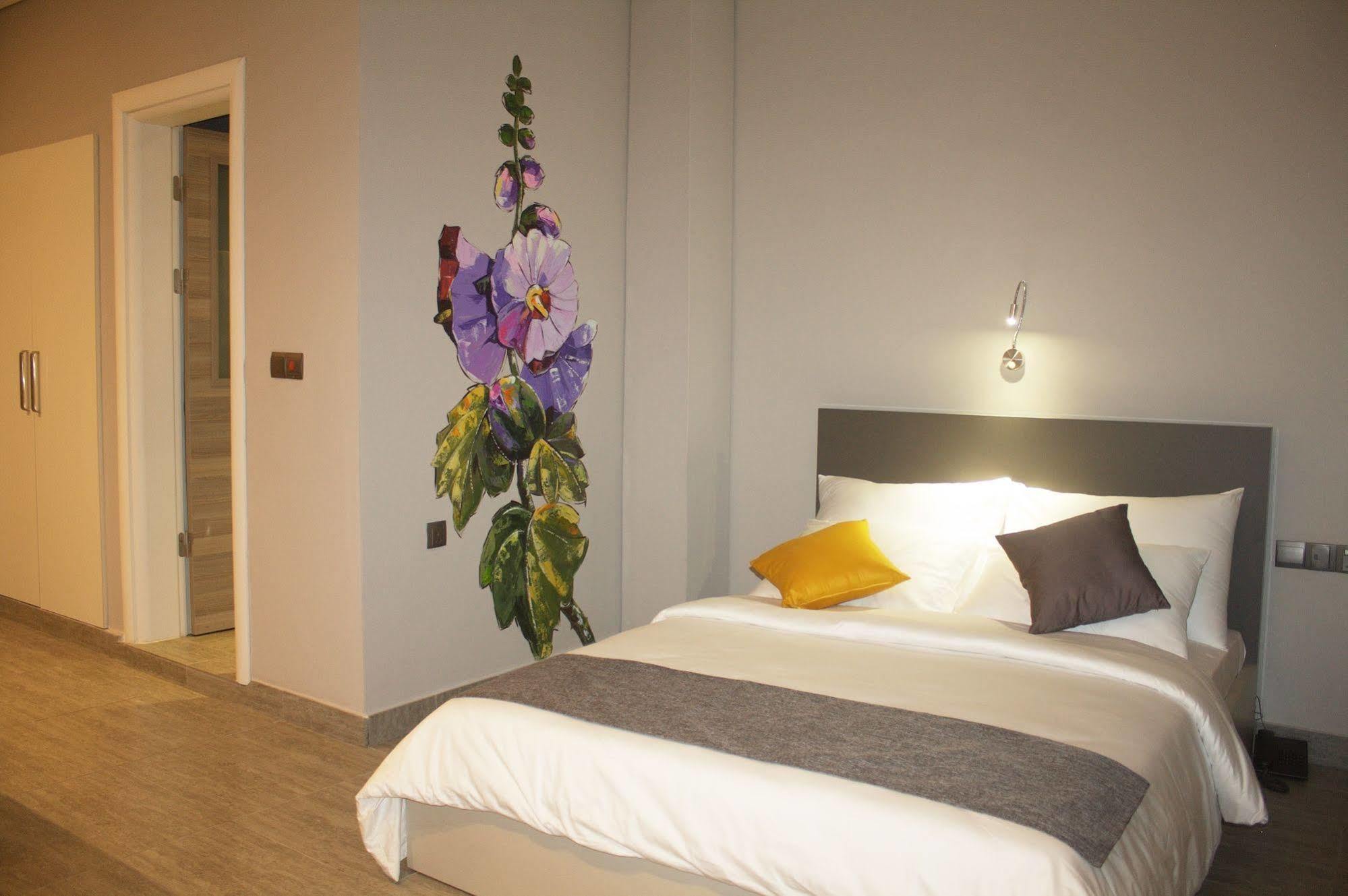 Urbano Hotel By Roots Wiaboman Εξωτερικό φωτογραφία