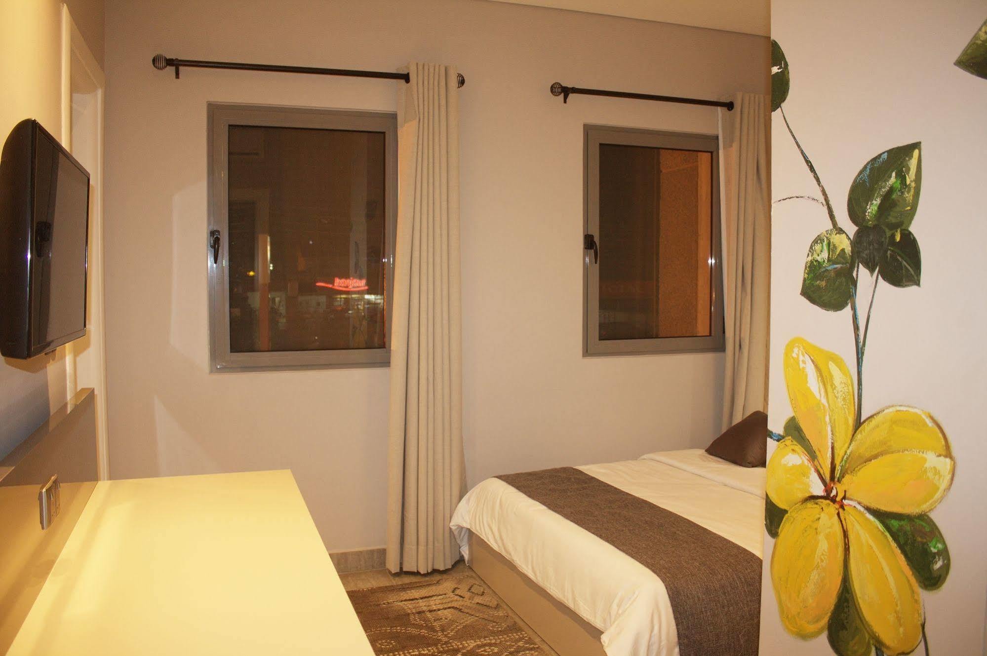Urbano Hotel By Roots Wiaboman Εξωτερικό φωτογραφία