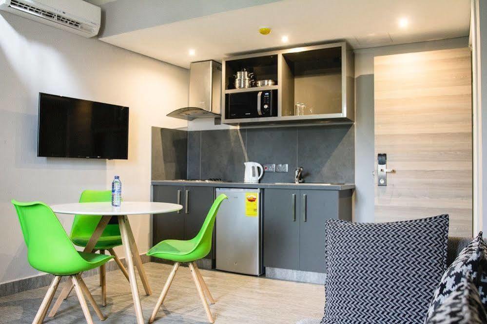 Urbano Hotel By Roots Wiaboman Εξωτερικό φωτογραφία